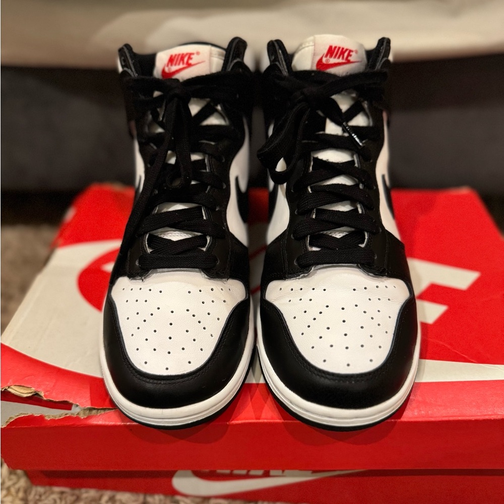 Women’s Nike Dunk High “Panda” Size 8.5